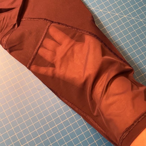 Women’s Victoria Sport Leggings, Size L, purple.  Capri Length. - Picture 5 of 7